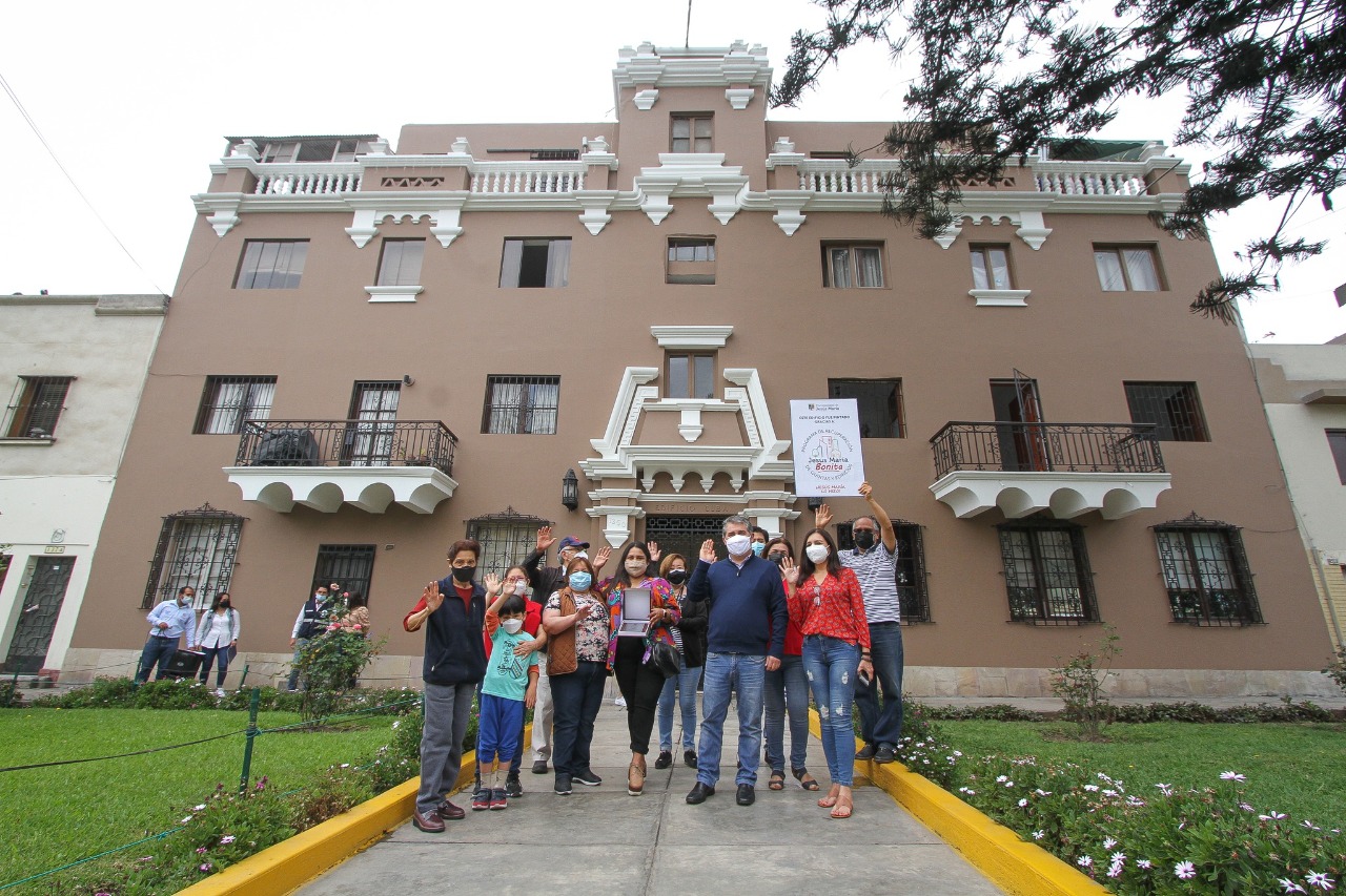 Más familias beneficiadas con programa de recuperación de quintas y edificios "Jesús María Bonita"
