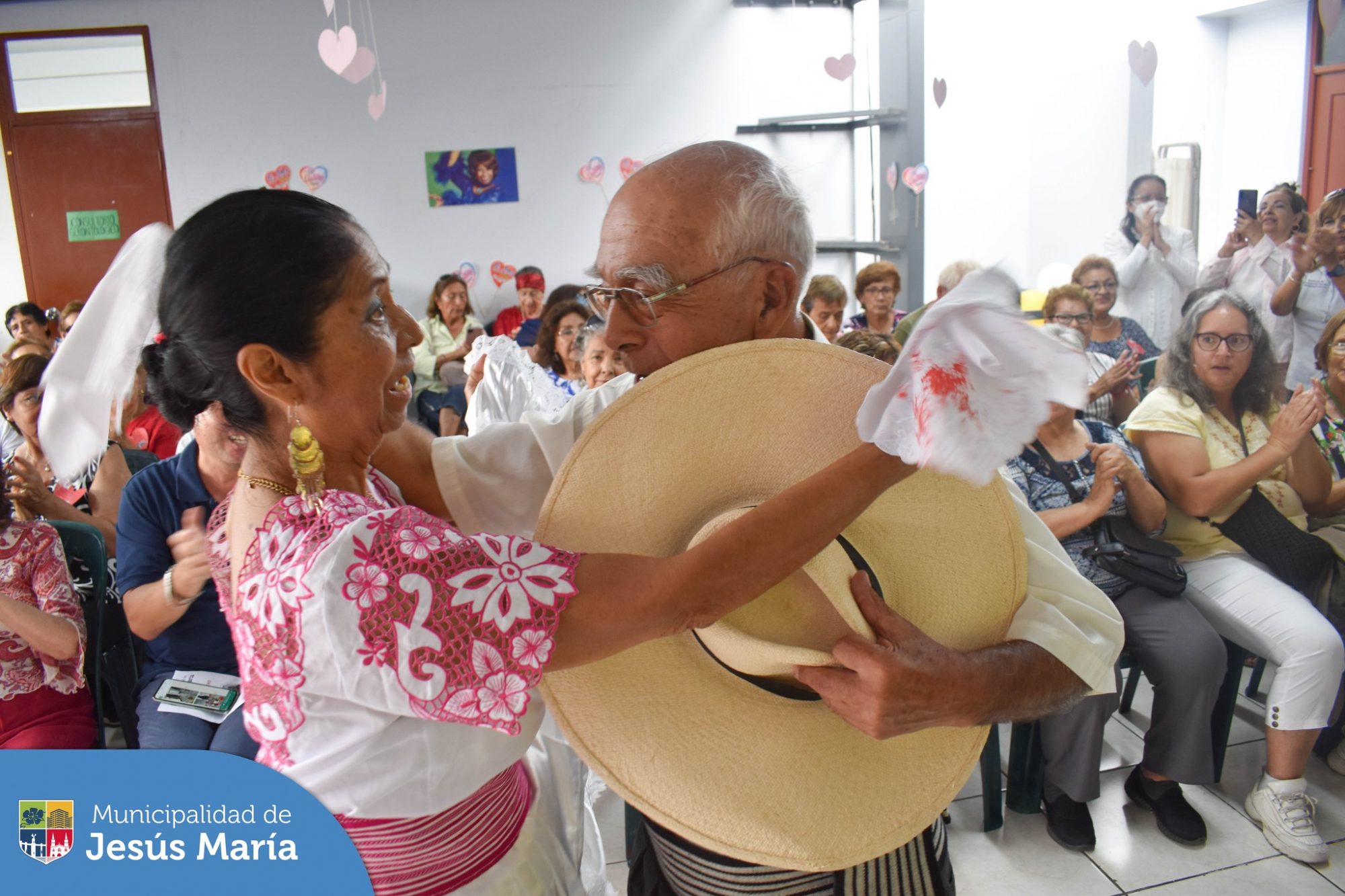 La Casa del Adulto Mayor celebró el Día del Amor y la Amistad